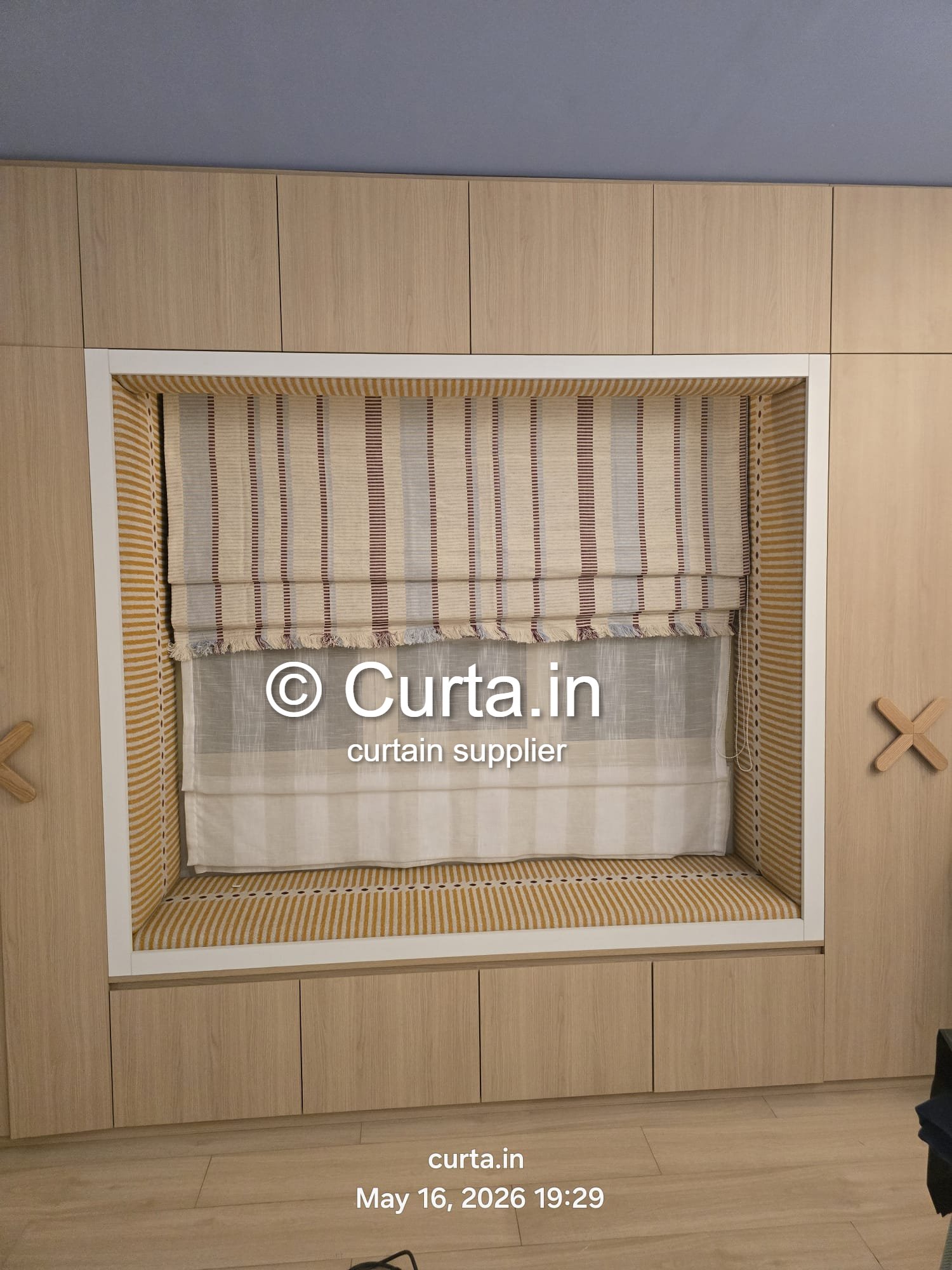 Elevate your home or office with Curta.in's exquisite collection of custom Roman blinds Curta.in. Designed specifically for modern living in Kuwait, our Roman shades offer the perfect blend of elegant drapery and structured functionality. Whether you are looking to block the intense summer sun or add a sophisticated touch to your interior decor, our high-quality Roman blinds are custom-tailored to fit your windows perfectly.
